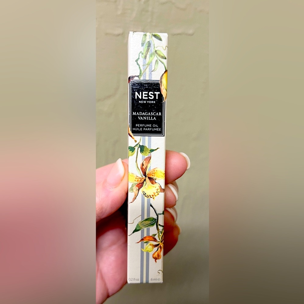 NEST - Madagascar Vanilla perfume oil . Like New